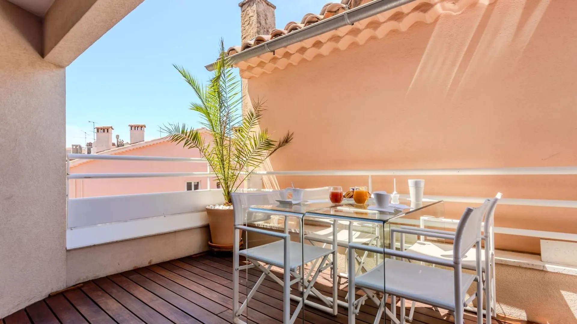 Traverse Des Artistes Cannes France