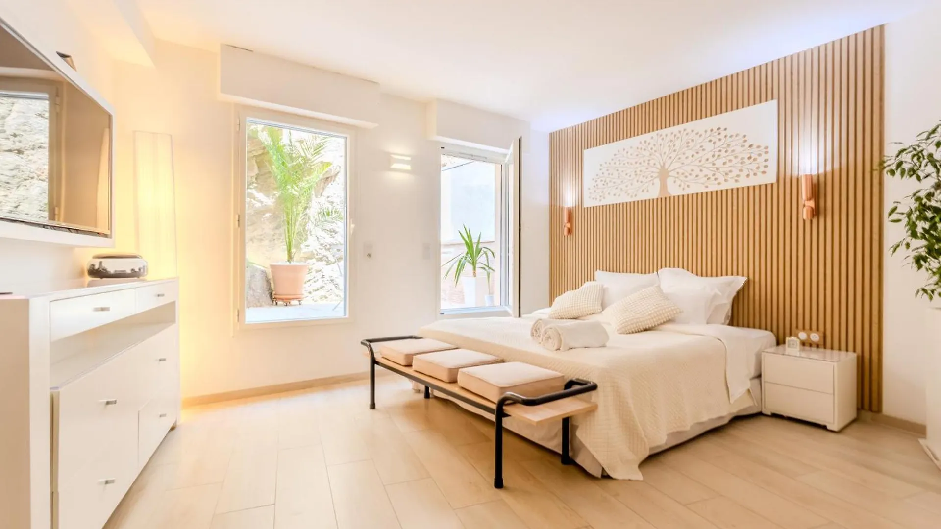*** Hotel Traverse Des Artistes Cannes France