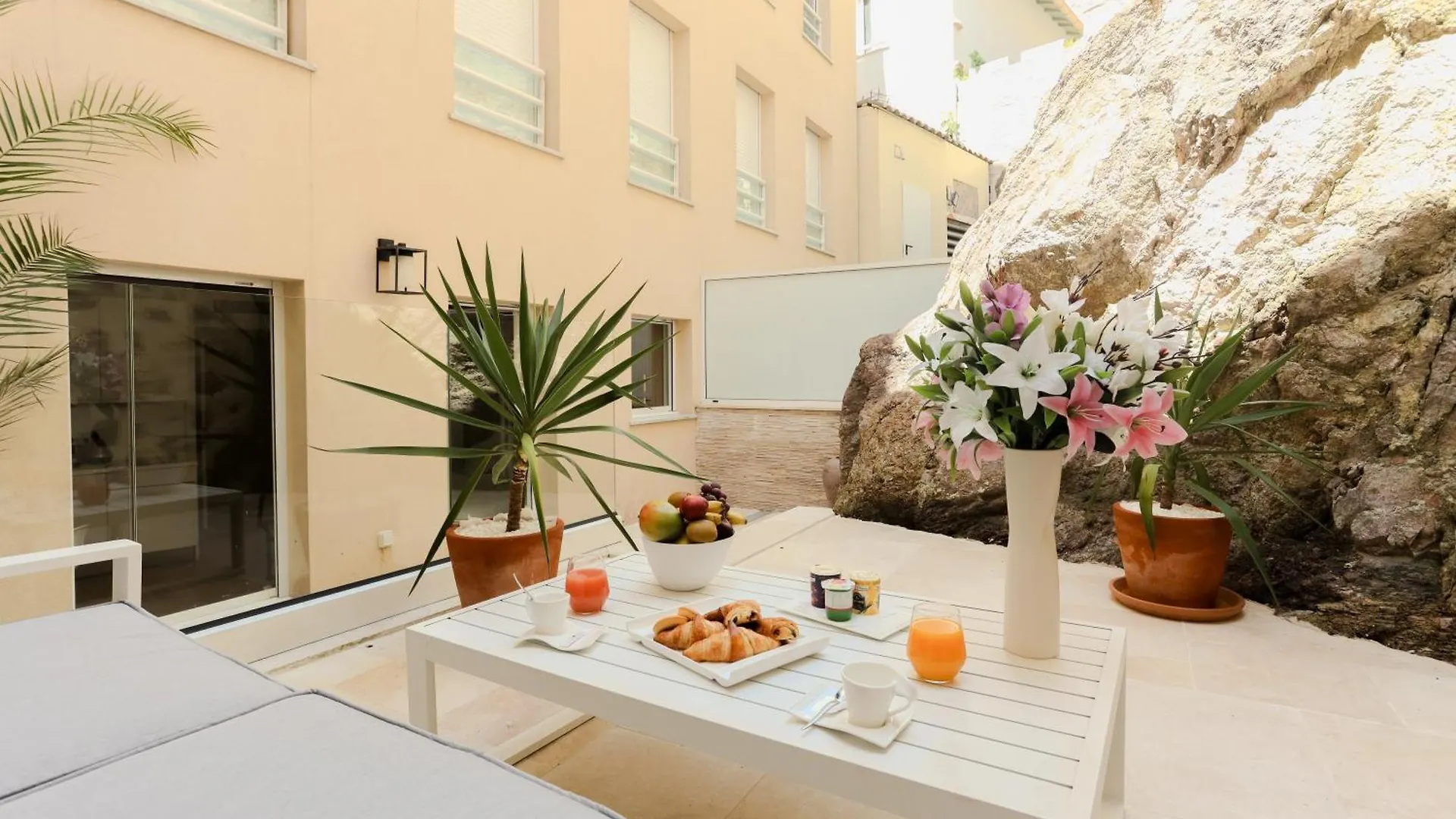 Traverse Des Artistes Cannes 3*,