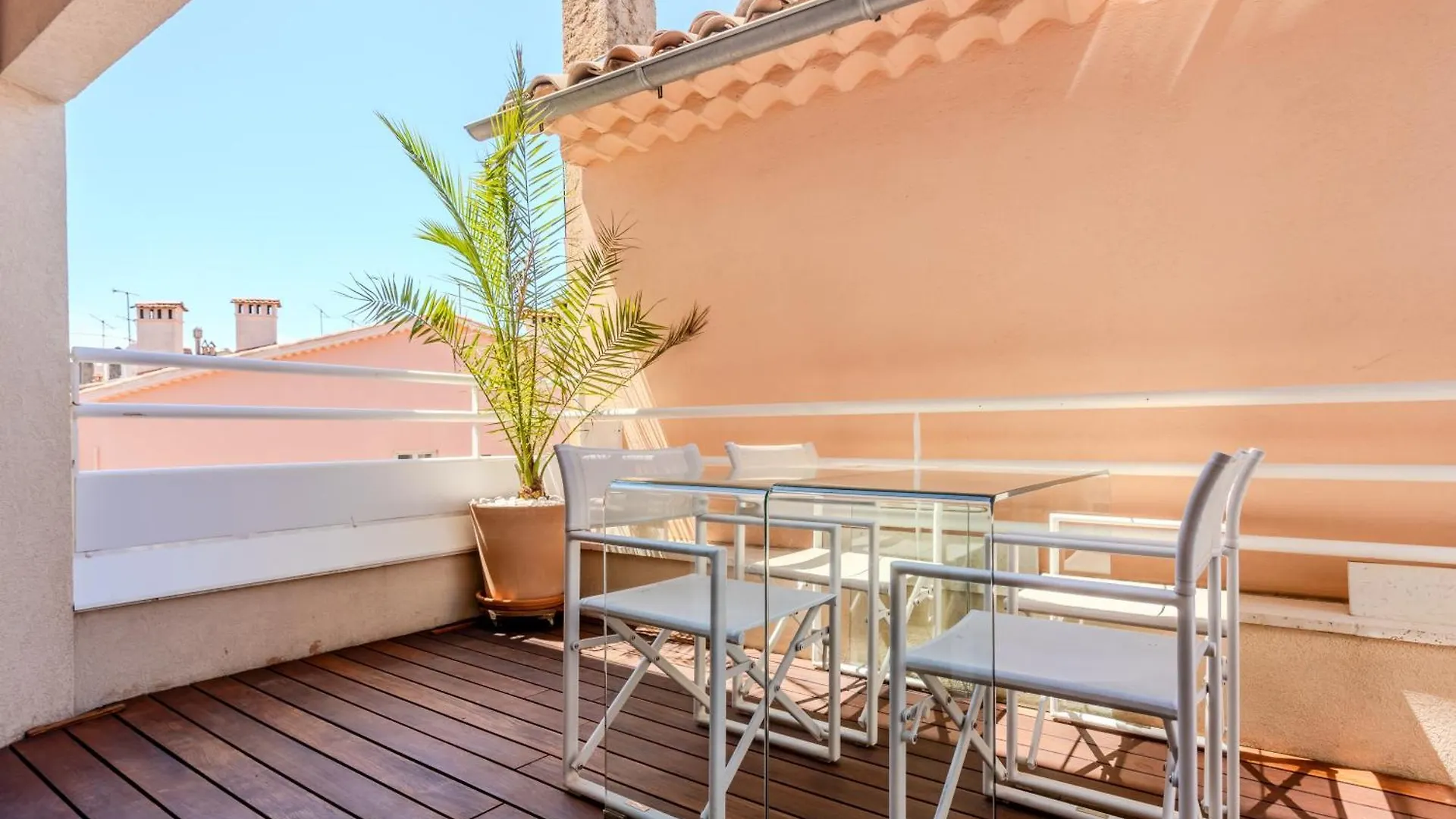 Traverse Des Artistes Cannes 3*,  Francia